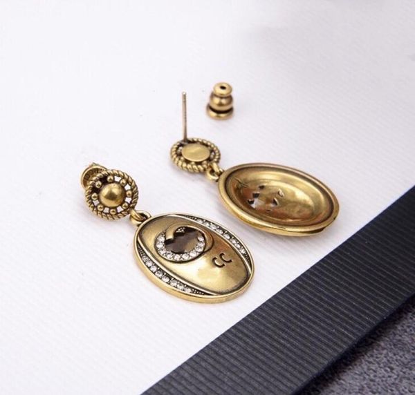 luxury designer jewelry women earrings oval studs with stamp brass with gold plated letter earring elegant new fashion jewelry6516942, Golden;silver
luxury designer jewelry women earrings oval studs with stamp brass with gold plated letter earring elegant new fashion jewelry6516942, Golden;silver