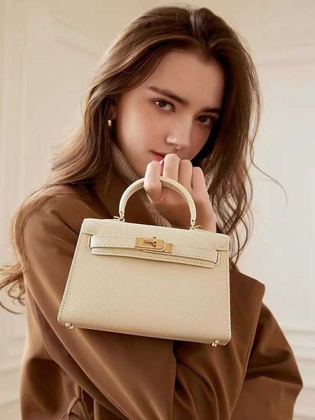 designer h home tote bags for women online store 2023 new mini bag women's genuine leather one shoulder crossbody handheld small girl h
designer h home tote bags for women online store 2023 new mini bag women's genuine leather one shoulder crossbody handheld small girl h