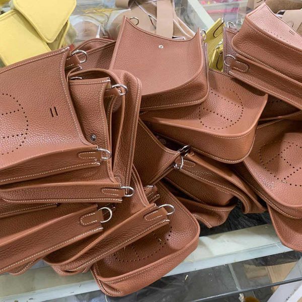 designer bags hemrres and versatile casual cow leather bucket bag evelynn lizhi high end handheld one shoulder crossbody women's 1has k
designer bags hemrres and versatile casual cow leather bucket bag evelynn lizhi high end handheld one shoulder crossbody women's 1has k