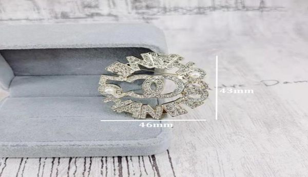 fashion jewelry badge luxury brand designer brooch double letters pins brooches women gold silver crysatl pearl rhinestone cape bu7372598, Gray
fashion jewelry badge luxury brand designer brooch double letters pins brooches women gold silver crysatl pearl rhinestone cape bu7372598, Gray