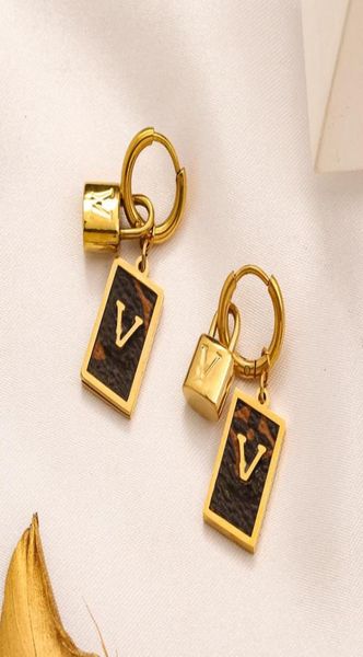 leather earrings earings designer lucky charm women diamonds party wedding rhinestone birthday gift luxury classic brand european 4581963, Golden
leather earrings earings designer lucky charm women diamonds party wedding rhinestone birthday gift luxury classic brand european 4581963, Golden