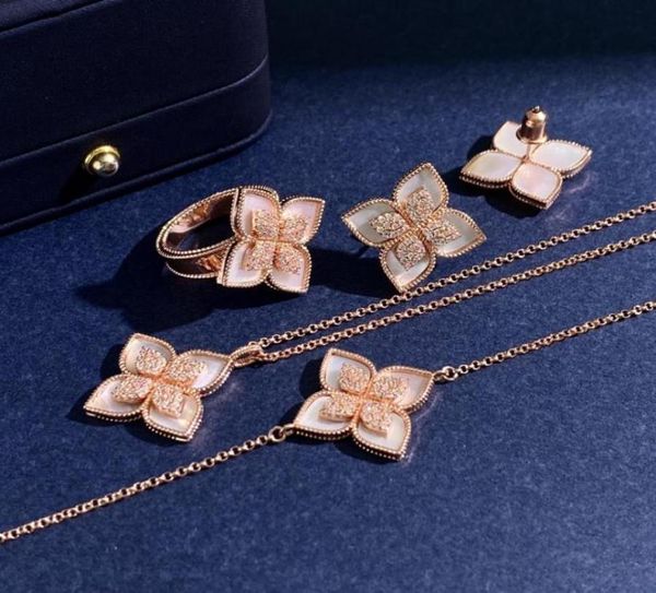 new designed rose gold flowers pendant women039s luck necklace full diamond four petals flower turquoise erhombic arrings ring 2026633, Silver
new designed rose gold flowers pendant women039s luck necklace full diamond four petals flower turquoise erhombic arrings ring 2026633, Silver