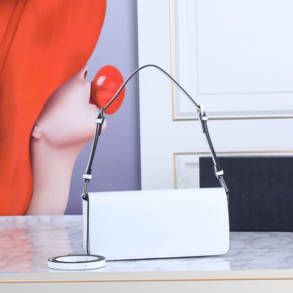 designer leather material femme series one shoulder handbag fashionable and versatile all over printed one shoulder crossbody bag
designer leather material femme series one shoulder handbag fashionable and versatile all over printed one shoulder crossbody bag