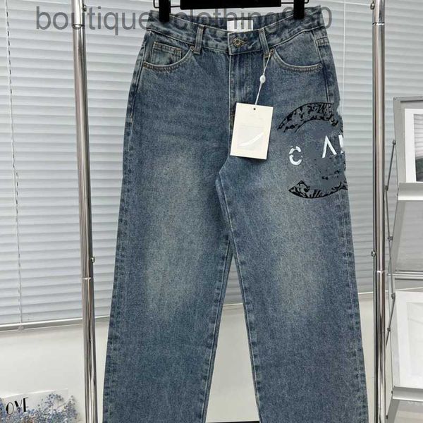 designer jeans for women wind side embroidered flocking letter pattern using primary yeast wash process, Blue
designer jeans for women wind side embroidered flocking letter pattern using primary yeast wash process, Blue