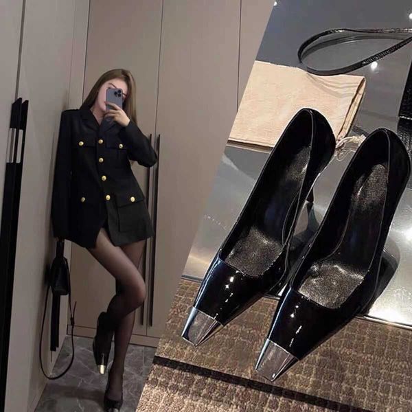 sandals new lacquer leather high heels square head metal thin fashion single shoes black for women 230626
sandals new lacquer leather high heels square head metal thin fashion single shoes black for women 230626
