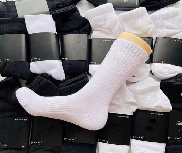 brand designer mens womens ten pairs letter printing socks luxury sports winter wool knitting keep warm stockings breathable9832519, Black
brand designer mens womens ten pairs letter printing socks luxury sports winter wool knitting keep warm stockings breathable9832519, Black