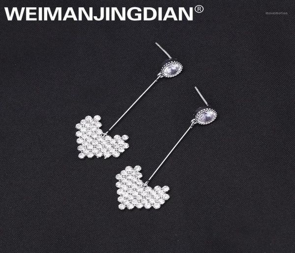 weimanjingdian new arrival cubic zirconia cz crystal pave setting heart dangle chandelier earrings for women or girls15896528, Silver
weimanjingdian new arrival cubic zirconia cz crystal pave setting heart dangle chandelier earrings for women or girls15896528, Silver