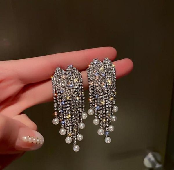 fashion exaggerated dangle tassel earrings micro inlays diamonds crystal butterfly love personality women blingbling shiny long ea3367384, Silver
fashion exaggerated dangle tassel earrings micro inlays diamonds crystal butterfly love personality women blingbling shiny long ea3367384, Silver