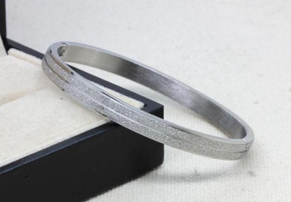 wlb0621 2 colors fashion jewelry stainless steel women bangles with unique design bracelet for lady7508361, Black
wlb0621 2 colors fashion jewelry stainless steel women bangles with unique design bracelet for lady7508361, Black