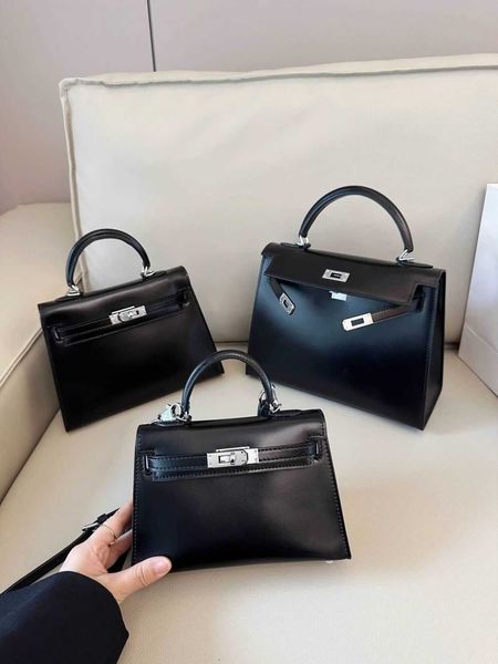 original luxury designer tote bags h home kelys online store leather versatile box cow second generation bag female 2023 new high grade hand
original luxury designer tote bags h home kelys online store leather versatile box cow second generation bag female 2023 new high grade hand