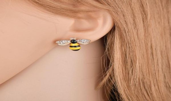cute enamel yellow flower stup earrings for women girl new fashion jewelry accessories brincos drop e25723269110, Golden;silver
cute enamel yellow flower stup earrings for women girl new fashion jewelry accessories brincos drop e25723269110, Golden;silver