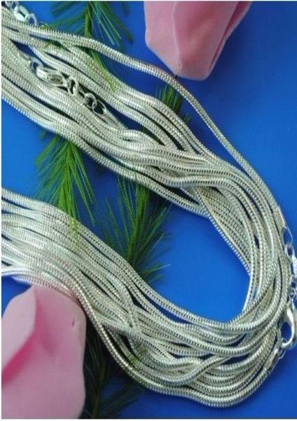 wholesale 925 silver chains necklace chain necklaces 1mm 16"-24" 10pcs /lot3476562
wholesale 925 silver chains necklace chain necklaces 1mm 16"-24" 10pcs /lot3476562