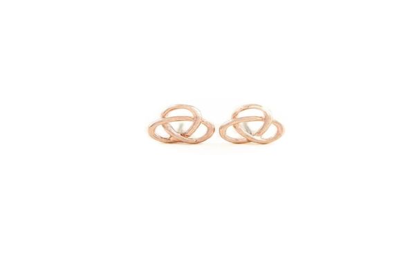 fashion connected floriated stud earrings silver rose gold plating stud earring whole6969796, Golden;silver
fashion connected floriated stud earrings silver rose gold plating stud earring whole6969796, Golden;silver