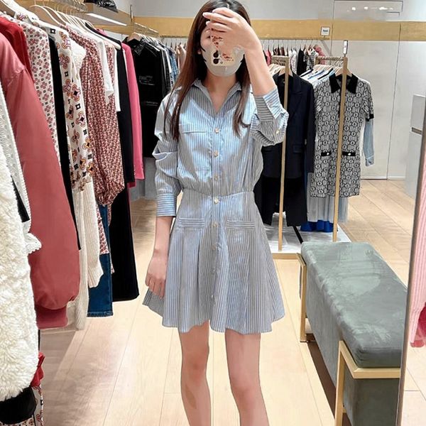 new -aje mixed color stripe design feeling slim waist with 100 pleated shirt collar long sleeve dress, Black;gray
new -aje mixed color stripe design feeling slim waist with 100 pleated shirt collar long sleeve dress, Black;gray