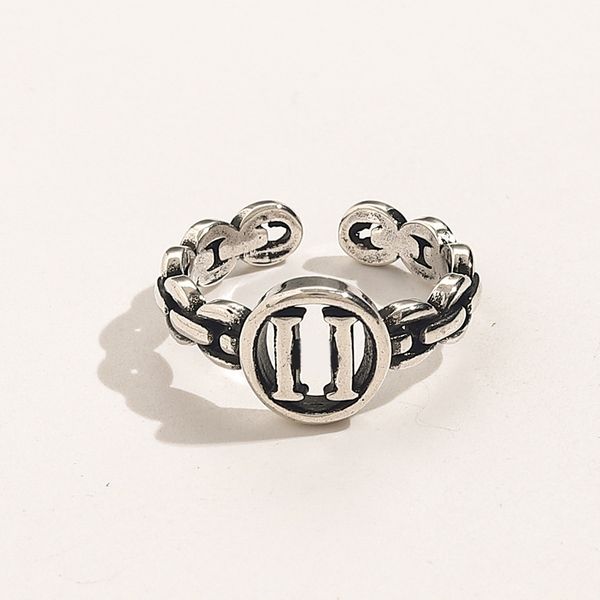 the latest designer luxury jewelry copper plated classic open letter ring vintage metal old ring for women, Golden;silver
the latest designer luxury jewelry copper plated classic open letter ring vintage metal old ring for women, Golden;silver