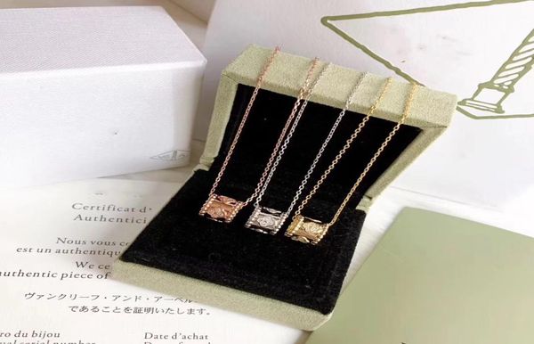 vintage perlee tenperament s925 sterling silver crystal four leaf clover round cylinder pendant necklace for women jewelry1137331
vintage perlee tenperament s925 sterling silver crystal four leaf clover round cylinder pendant necklace for women jewelry1137331