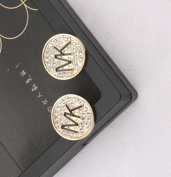 fashion women 18k gold plated designer ear stud earrings brand designers round geometry double letters crystal rhinestone earring 2119231, Golden;silver
fashion women 18k gold plated designer ear stud earrings brand designers round geometry double letters crystal rhinestone earring 2119231, Golden;silver
