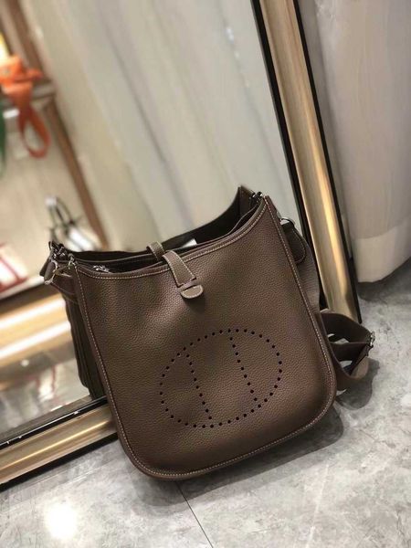 designer bags hemrres high end layer togo cow leather bucket bag evelynn lychee pattern h hollow one shoulder cross body o1e6
designer bags hemrres high end layer togo cow leather bucket bag evelynn lychee pattern h hollow one shoulder cross body o1e6