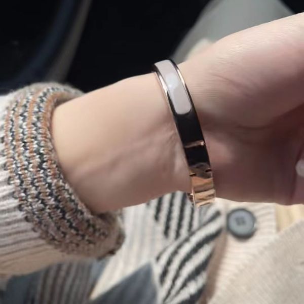 classic h bracelet silver bangle for men silver enamel bracelets men and women cuff bracelet 8mm wide with bag fasion gold jewelry gift bijo, Black
classic h bracelet silver bangle for men silver enamel bracelets men and women cuff bracelet 8mm wide with bag fasion gold jewelry gift bijo, Black