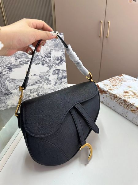 designer saddles handbag women shoulder bags crossbody 5a quality fashion classic belt chain leather ladies purse
designer saddles handbag women shoulder bags crossbody 5a quality fashion classic belt chain leather ladies purse