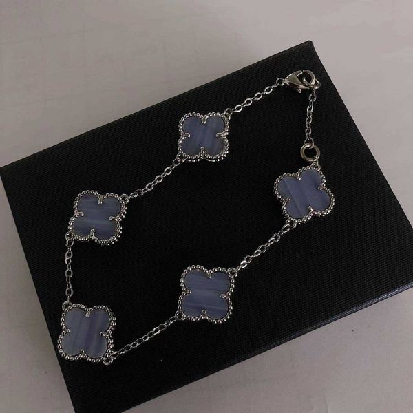 yiwu accessories versatile four leaf grass bracelet women's light luxury and small crowd design exquisite gift for girlfriend jewelry, Golden;silver
yiwu accessories versatile four leaf grass bracelet women's light luxury and small crowd design exquisite gift for girlfriend jewelry, Golden;silver