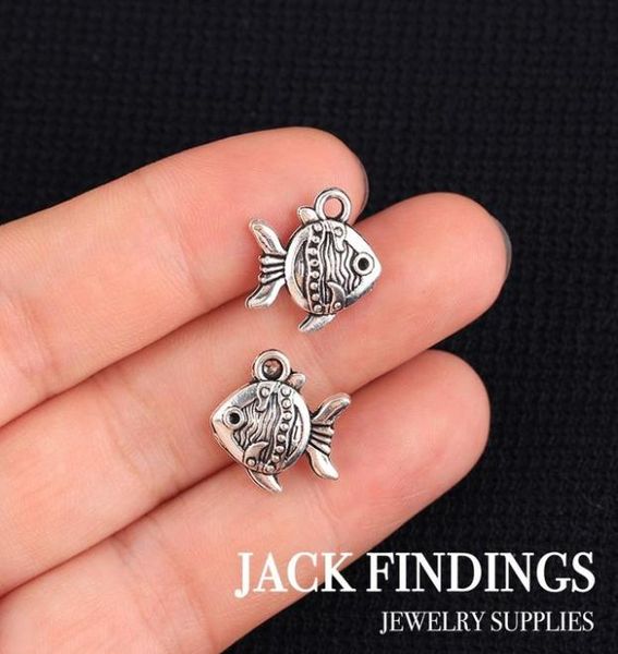 whole15pcs 15x15mm antique tibetan silver charms bracelet necklace pendant 2015 new fashion fish2112300, Bronze;silver 
whole15pcs 15x15mm antique tibetan silver charms bracelet necklace pendant 2015 new fashion fish2112300, Bronze;silver