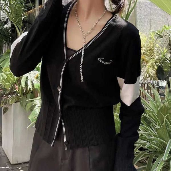 luxury knitted cardigan sweater womens v-neck long sleeve knitwear saturn designer brand cashmere sweaters women embroidery top, White;black
luxury knitted cardigan sweater womens v-neck long sleeve knitwear saturn designer brand cashmere sweaters women embroidery top, White;black