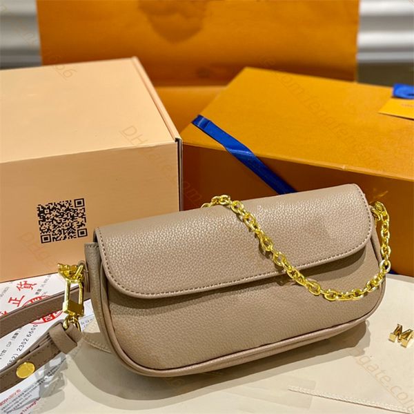 handbags fashion style leather embossing shoulders bag totes luxury designers chain shoulder cross body bags lady letter printing messenger
handbags fashion style leather embossing shoulders bag totes luxury designers chain shoulder cross body bags lady letter printing messenger