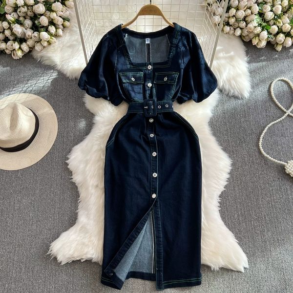 2023 summer french retro bubble short sleeves contrast square neck waist slim single breasted a-line denim dress, Black;gray
2023 summer french retro bubble short sleeves contrast square neck waist slim single breasted a-line denim dress, Black;gray