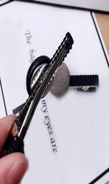 6x05cm fashion frosted sheepskin hair clips one word clip 2 color hairpins for ladies favorite headdress jewelry accessories vip 8613985, Golden;silver
6x05cm fashion frosted sheepskin hair clips one word clip 2 color hairpins for ladies favorite headdress jewelry accessories vip 8613985, Golden;silver