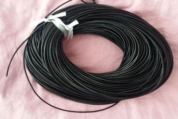 crafts round cowhide genuine leather string cord natural rawhide rope for jewelry making kumihimo braiding shoelaces 2mm blac3872928, White;red
crafts round cowhide genuine leather string cord natural rawhide rope for jewelry making kumihimo braiding shoelaces 2mm blac3872928, White;red