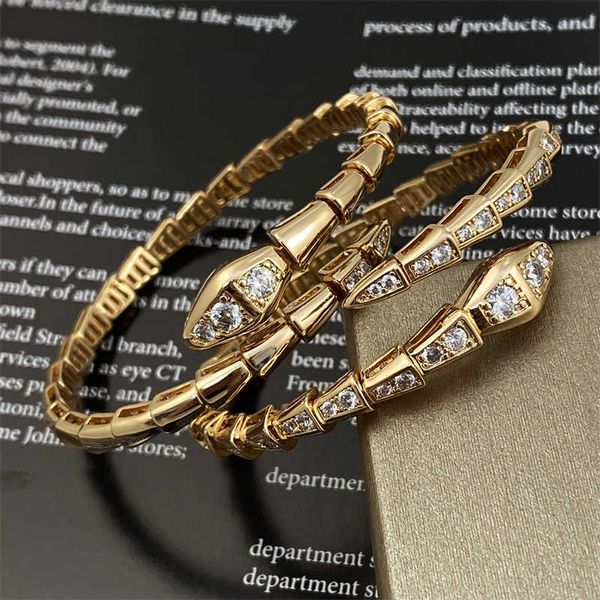 baojia shape sky star rose gold inlaid diamond european light fashion luxury titanium steel snake bone bracelet female, Golden;silver
baojia shape sky star rose gold inlaid diamond european light fashion luxury titanium steel snake bone bracelet female, Golden;silver