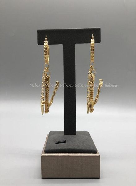 trendy embossment v shape heart drop earring gold color copper texture circle dangle fashiong women girl jewelry party chandelie3249064, Silver
trendy embossment v shape heart drop earring gold color copper texture circle dangle fashiong women girl jewelry party chandelie3249064, Silver