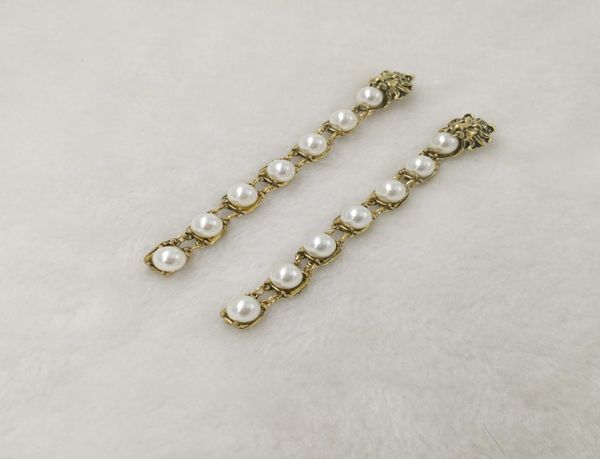 baroque vintage metal lion head stud earrings for women fashion brand wedding jewelry pearl earrings pendant bridal brincos5822985, Golden;silver
baroque vintage metal lion head stud earrings for women fashion brand wedding jewelry pearl earrings pendant bridal brincos5822985, Golden;silver