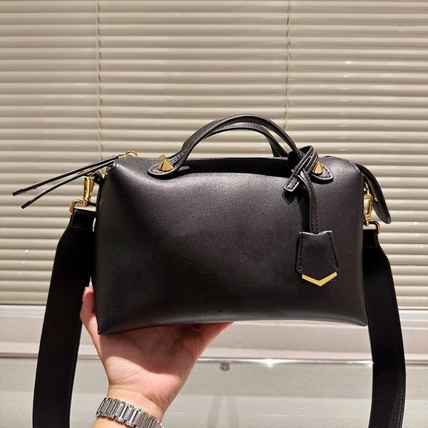 vintage 4 colours handbag fashion women crossbody r high-quality shoulder bags artwork luxury travel handbags wholesale cross body
vintage 4 colours handbag fashion women crossbody r high-quality shoulder bags artwork luxury travel handbags wholesale cross body