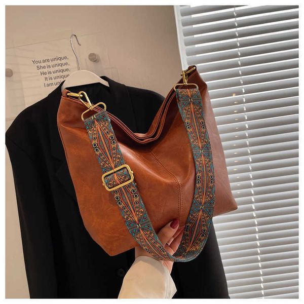 niche tote bag new fashion shoulder bag fashion versatile texture commuting women's bag
niche tote bag new fashion shoulder bag fashion versatile texture commuting women's bag