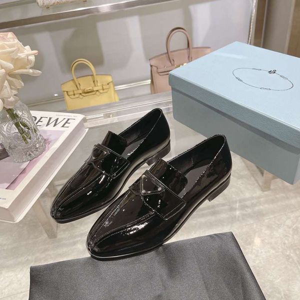 luxury brand womens loafers gommino driving dress casual thin shoes walk patent leather with orignal box size 35-39, Black
luxury brand womens loafers gommino driving dress casual thin shoes walk patent leather with orignal box size 35-39, Black
