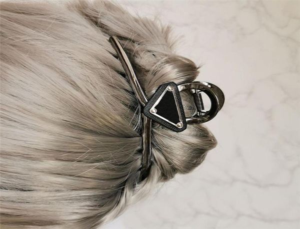 womens designer hairclips metal triangle ladies hair clip with stamp women girl brand barrettes fashion hair accessor1280361, Golden;silver
womens designer hairclips metal triangle ladies hair clip with stamp women girl brand barrettes fashion hair accessor1280361, Golden;silver