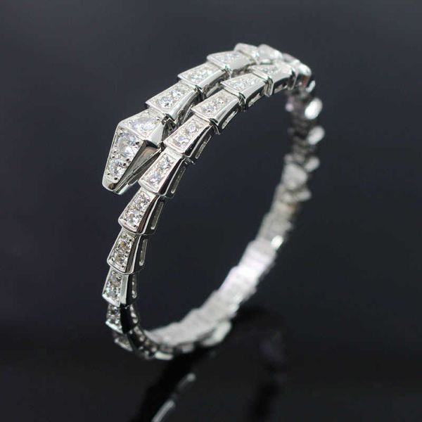 exaggerated personalized narrow plated 18k gold studded with diamonds fashionable and atmospheric elastic open snake shaped bracelet, Golden;silver
exaggerated personalized narrow plated 18k gold studded with diamonds fashionable and atmospheric elastic open snake shaped bracelet, Golden;silver