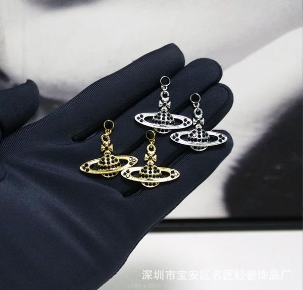 dangle & chandelier european and american luxury jewelry brands, classic black diamond inlaid earrings, fashionable and personalized commuti, Silver
dangle & chandelier european and american luxury jewelry brands, classic black diamond inlaid earrings, fashionable and personalized commuti, Silver