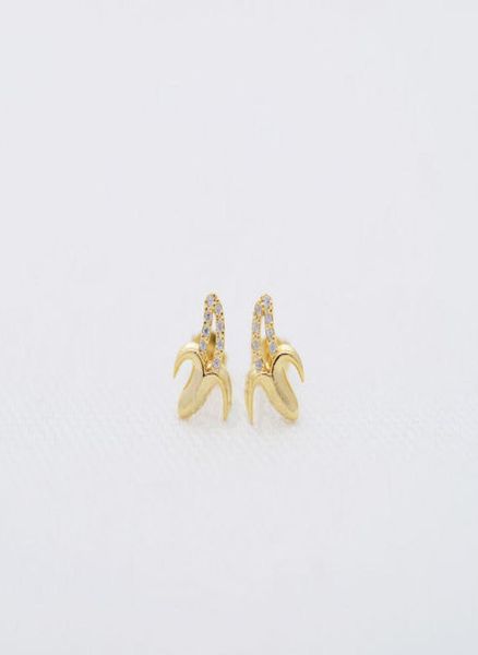 fashion silver plated banana stud earrings personality hollow out earrings for women whole3960887, Golden;silver
fashion silver plated banana stud earrings personality hollow out earrings for women whole3960887, Golden;silver