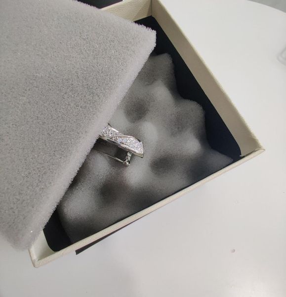 selling product brooch with diamond brooch brooch for woman wild fashion accessories supply3769020, Gray
selling product brooch with diamond brooch brooch for woman wild fashion accessories supply3769020, Gray