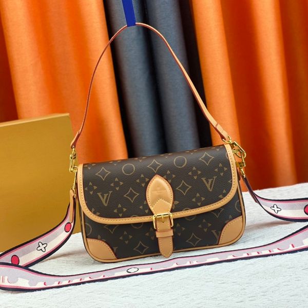 designer bags diane bag shoulder bag totes real leather luxury old flower baguette handbag large capacity canvas strap embossed letters colo
designer bags diane bag shoulder bag totes real leather luxury old flower baguette handbag large capacity canvas strap embossed letters colo