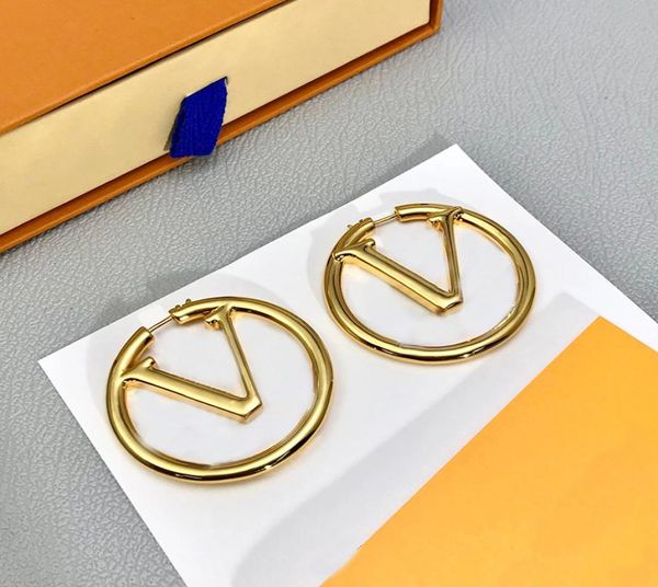 2022 23 designer pendant earrings big circle for women earring luxurys designers letter v stud earrings gift no box9258925, Golden;silver
2022 23 designer pendant earrings big circle for women earring luxurys designers letter v stud earrings gift no box9258925, Golden;silver