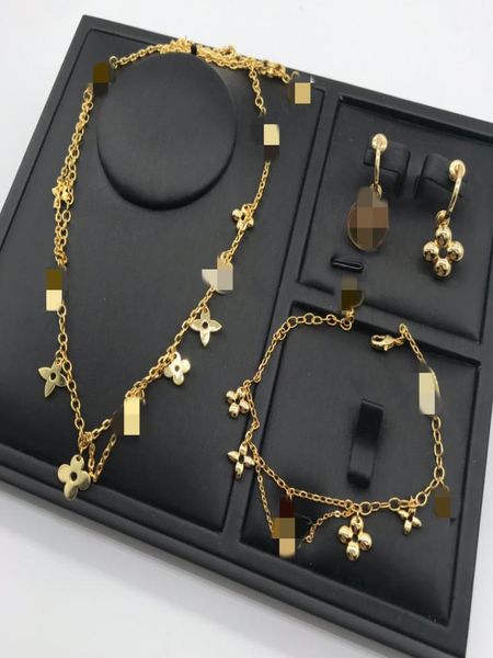 designer luxury jewelry necklace bracelet fashion bracelets gold necklace for femininity exquisite amous ladies earri2101658, Silver
designer luxury jewelry necklace bracelet fashion bracelets gold necklace for femininity exquisite amous ladies earri2101658, Silver