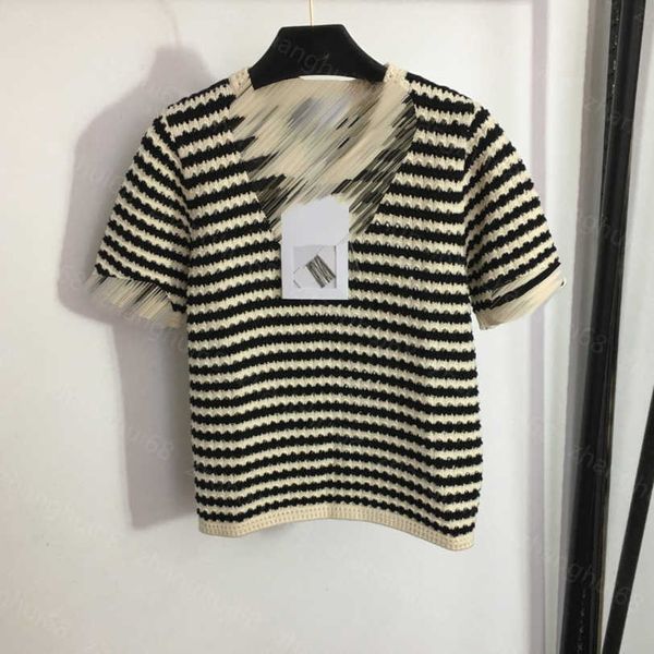 23ss womens knits womens designer clothing logo embroidered crew-neck wavy striped sweater crew-neck short-sleeved womens clothes a1, White
23ss womens knits womens designer clothing logo embroidered crew-neck wavy striped sweater crew-neck short-sleeved womens clothes a1, White