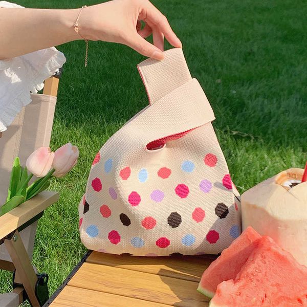 large capacity knitted bag for women spring/summer new niche design high-end texture tote bag fashionable and versatile
large capacity knitted bag for women spring/summer new niche design high-end texture tote bag fashionable and versatile