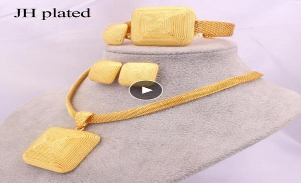 dubai 24k gold plated jewelry sets for women african bridal wedding gifts party necklace earrings ring bracelet jewellery set4444858, Slivery;golden
dubai 24k gold plated jewelry sets for women african bridal wedding gifts party necklace earrings ring bracelet jewellery set4444858, Slivery;golden