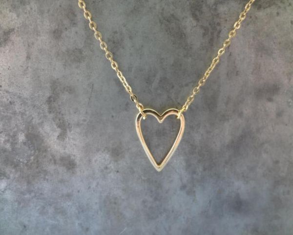 30pcs n022 gold silver tiny line hollow out open heart necklaces simple wire wrapped love heart necklaces for lovers couples3922779
30pcs n022 gold silver tiny line hollow out open heart necklaces simple wire wrapped love heart necklaces for lovers couples3922779