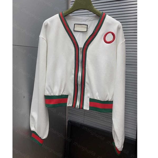 23ss womens jacket womens designer clothing patchwork color v-up collar embroidery retro sports long-sleeved zipper coat women clothes a1, Black;brown
23ss womens jacket womens designer clothing patchwork color v-up collar embroidery retro sports long-sleeved zipper coat women clothes a1, Black;brown